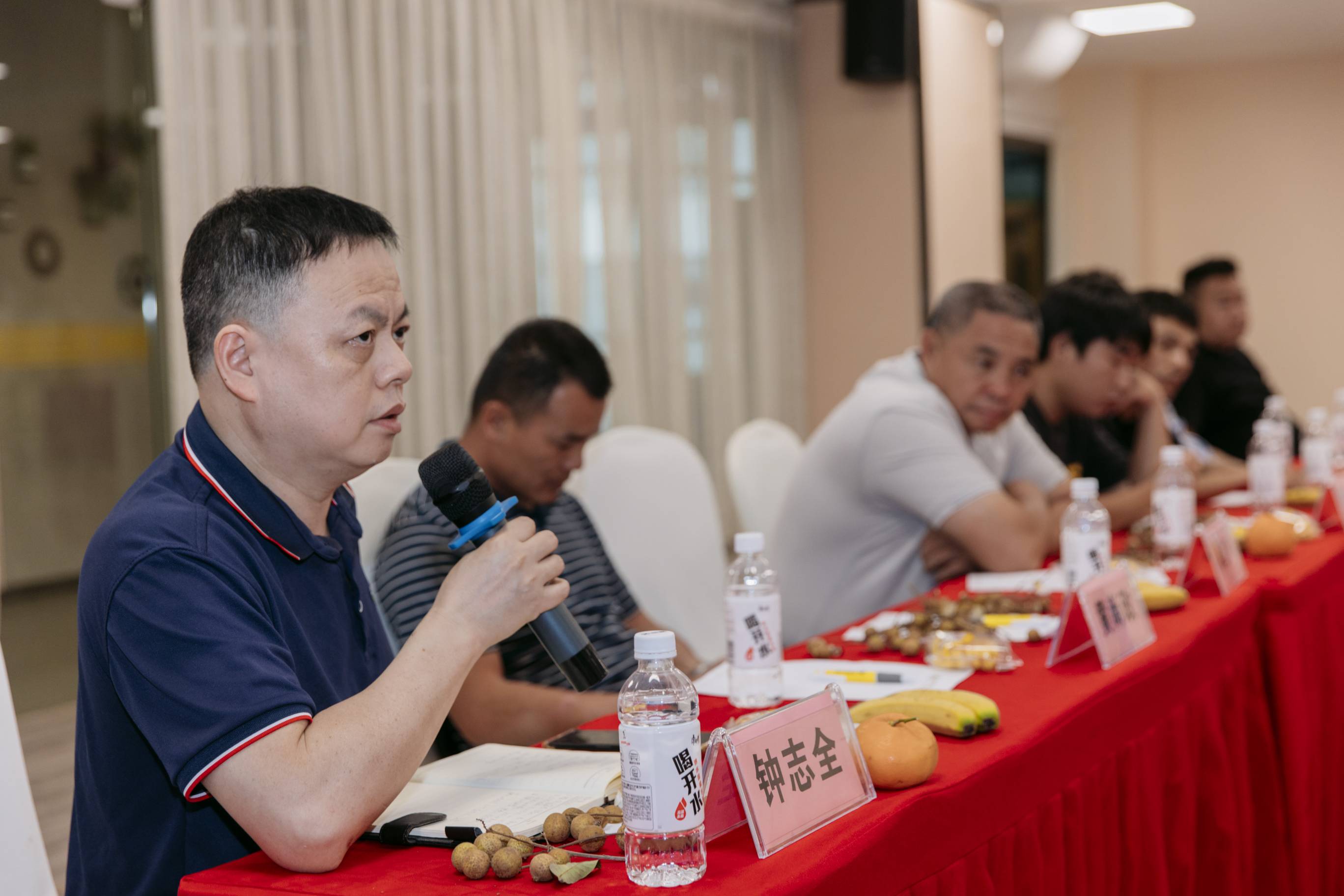 橡胶履带运输车雨季运输三方签约仪式在广西隆重举行